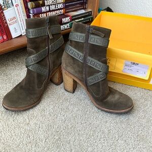 Fendi Women’s Suede Military Green Tronchetto Chunky Heel Boots, Size 8 (38 EU)